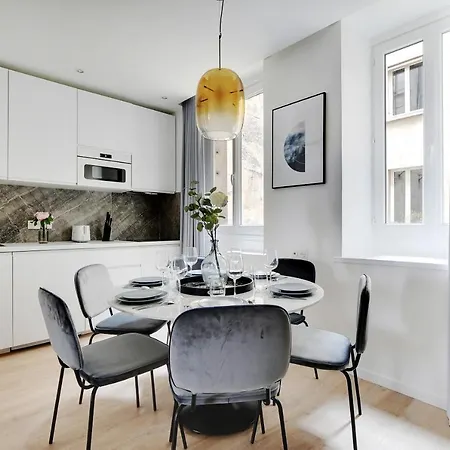 Charming - 2br-6p -in The Heart Of Appartamento *